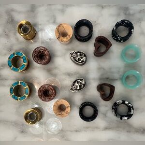 Variety of plugs (gauges) size 9/16